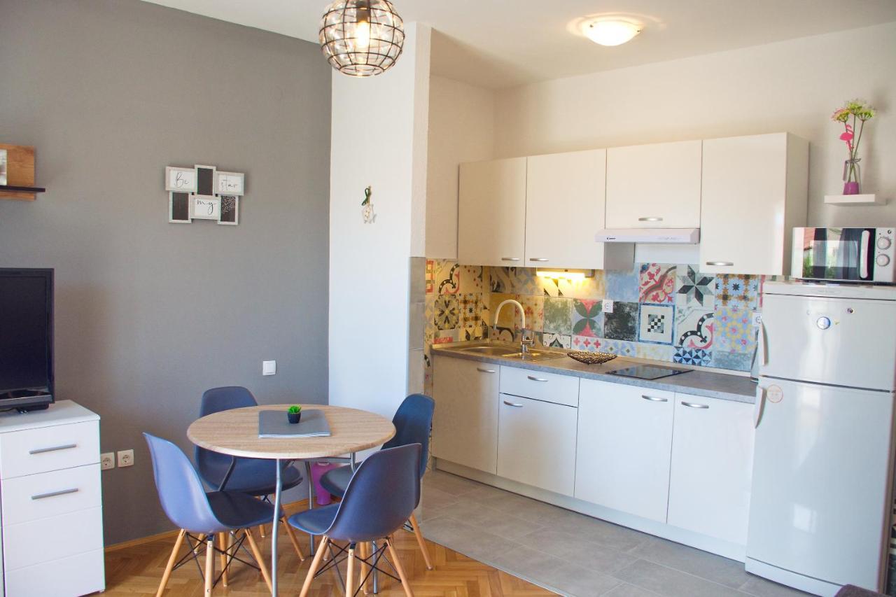Apartments Mike Novalja Extérieur photo