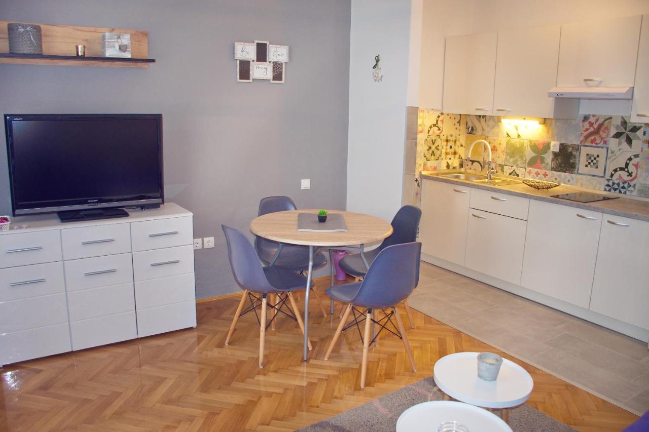 Apartments Mike Novalja Extérieur photo